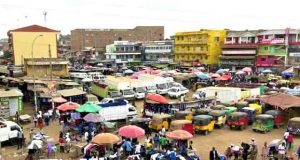 Armed robber shot dead, five others injured after police busted them attacking student